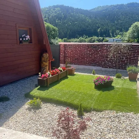 Triangel アパート Komjatná